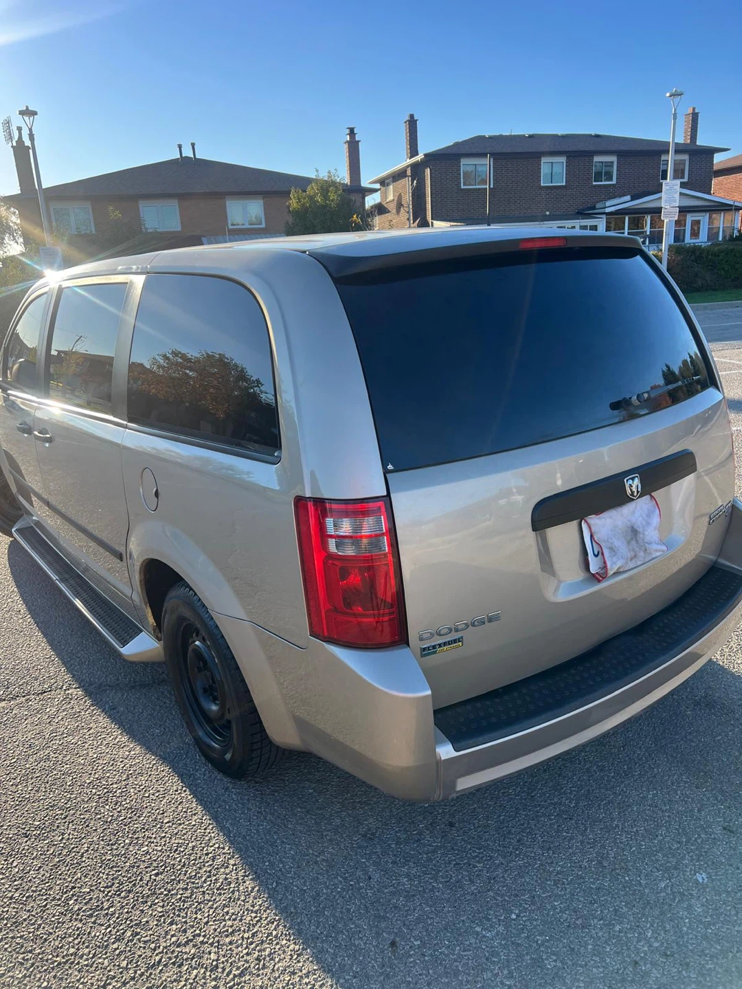 Dodge Grand Caravan - photo 2