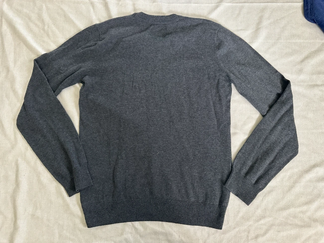 Aeropostale V-Neck Sweater - Gray - Size M - photo 4
