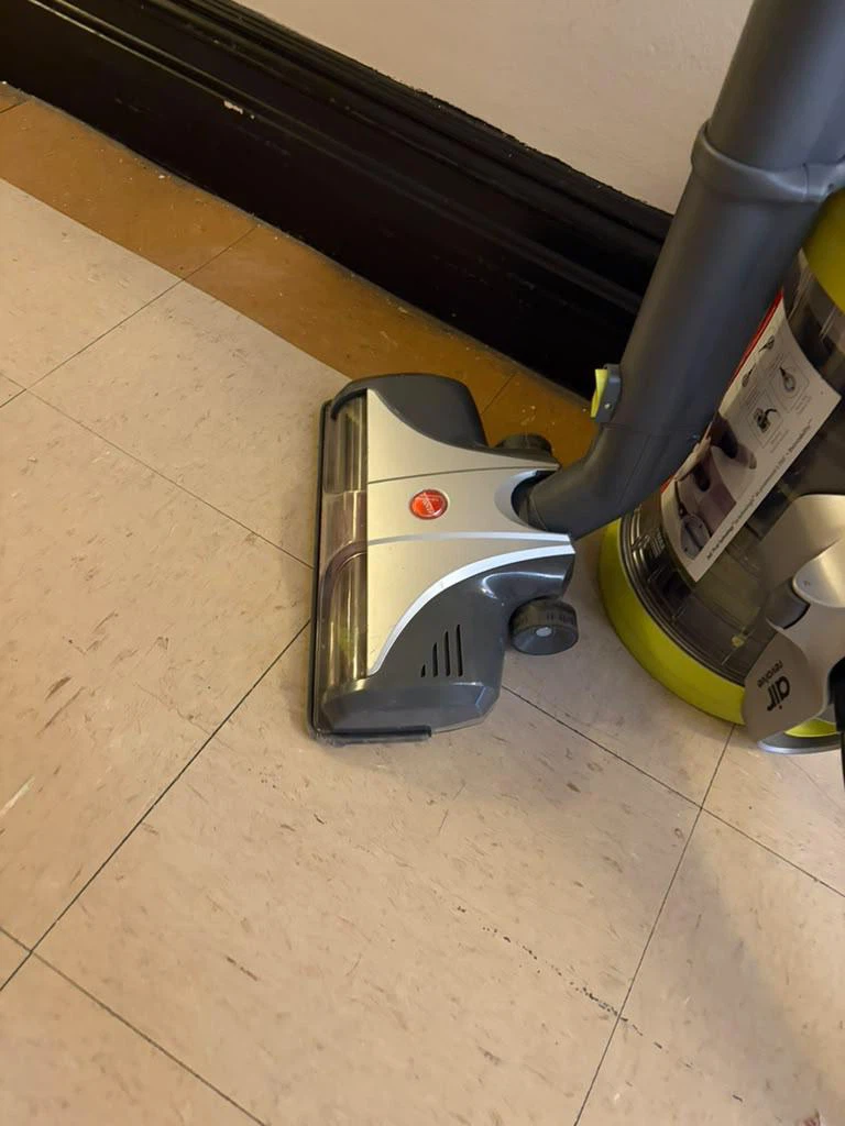 Hoover Air Revolve Canister Vacuum - photo 2
