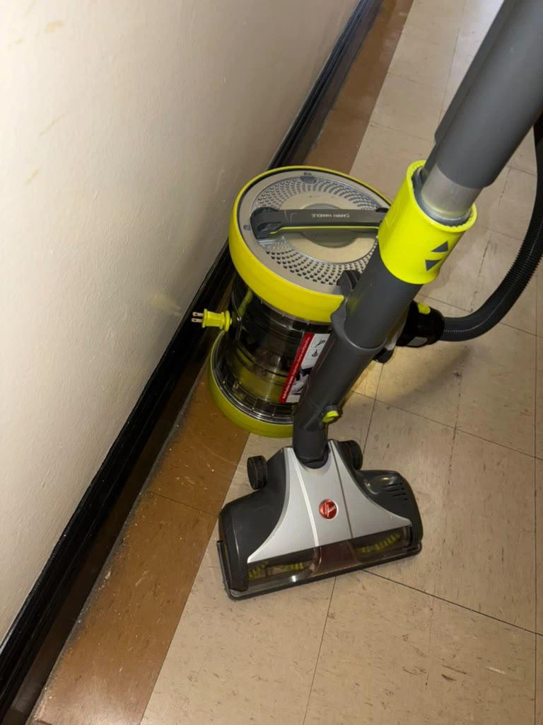 Hoover Air Revolve Canister Vacuum - photo 4