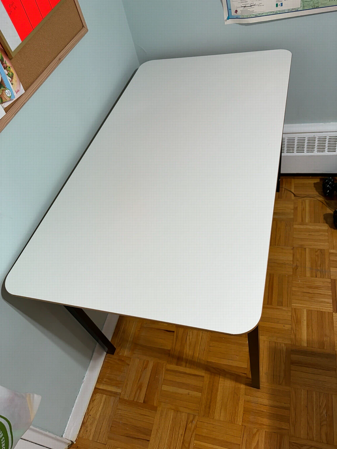 White desk with black legs