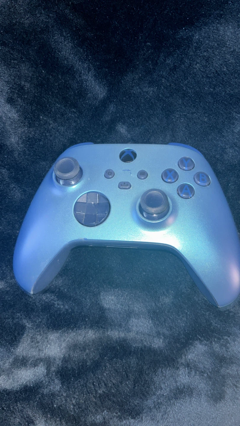 Four Xbox Wireless Controllers - photo 2