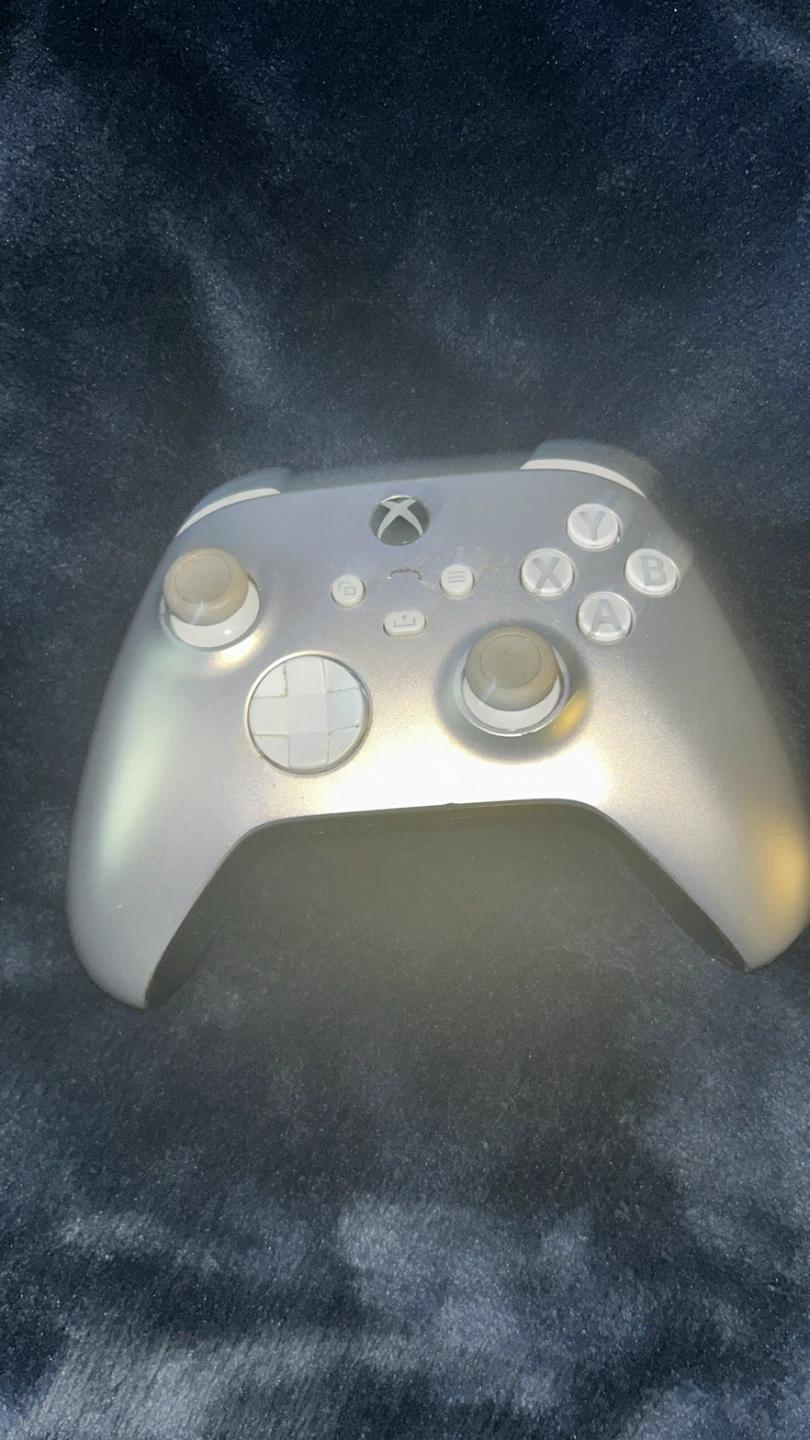 Four Xbox Wireless Controllers - photo 3
