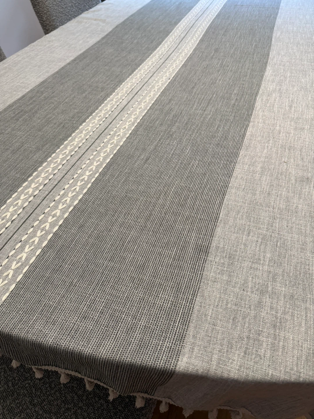 Grey and White Embroidered Table Runner - photo 2