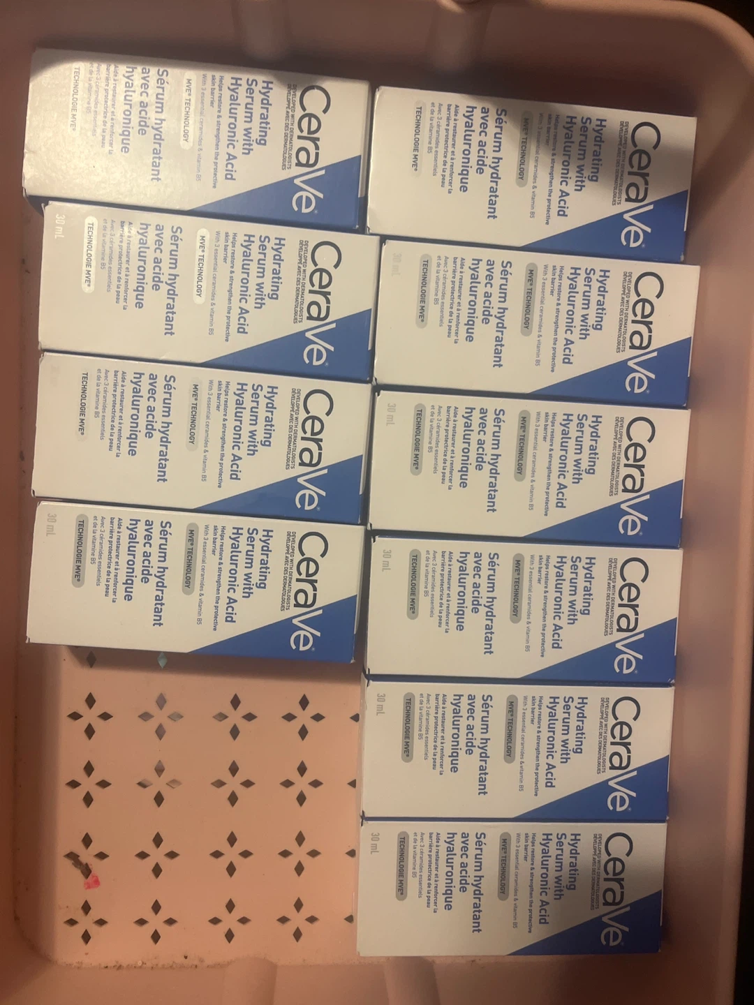 CeraVe Hydrating Serum with Hyaluronic  Acid - photo 2