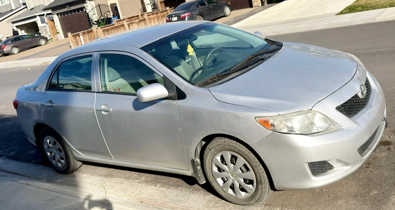 Silver Toyota Corolla CE 2009 - photo 2