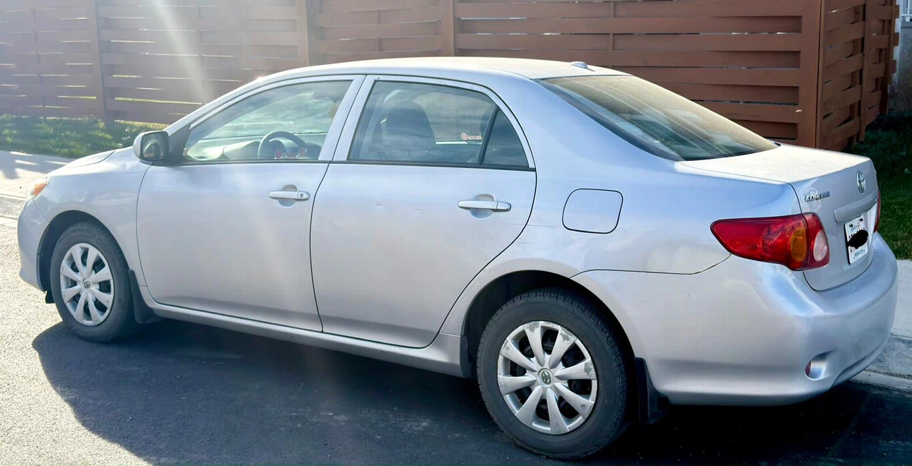 Silver Toyota Corolla CE 2009 - photo 3