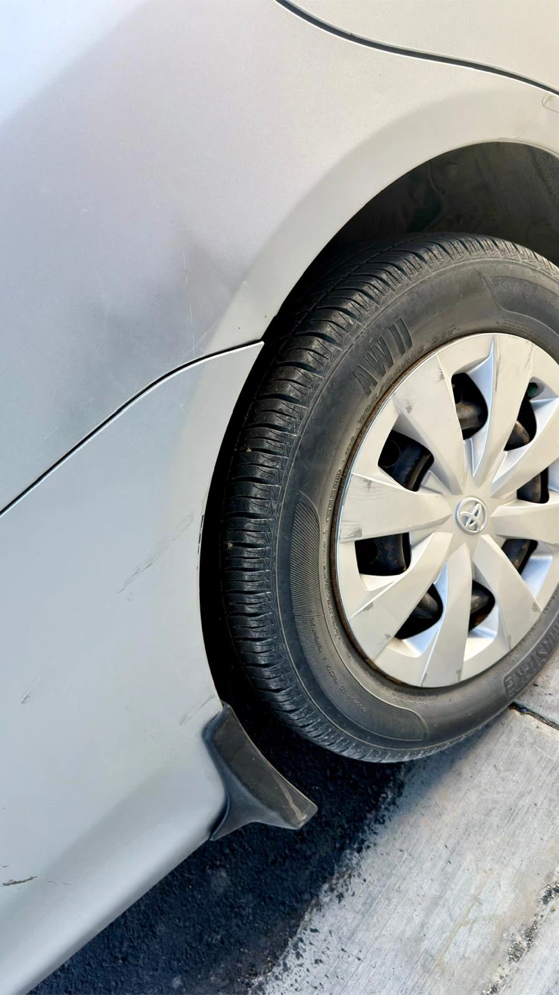 Silver Toyota Corolla CE 2009 - photo 4