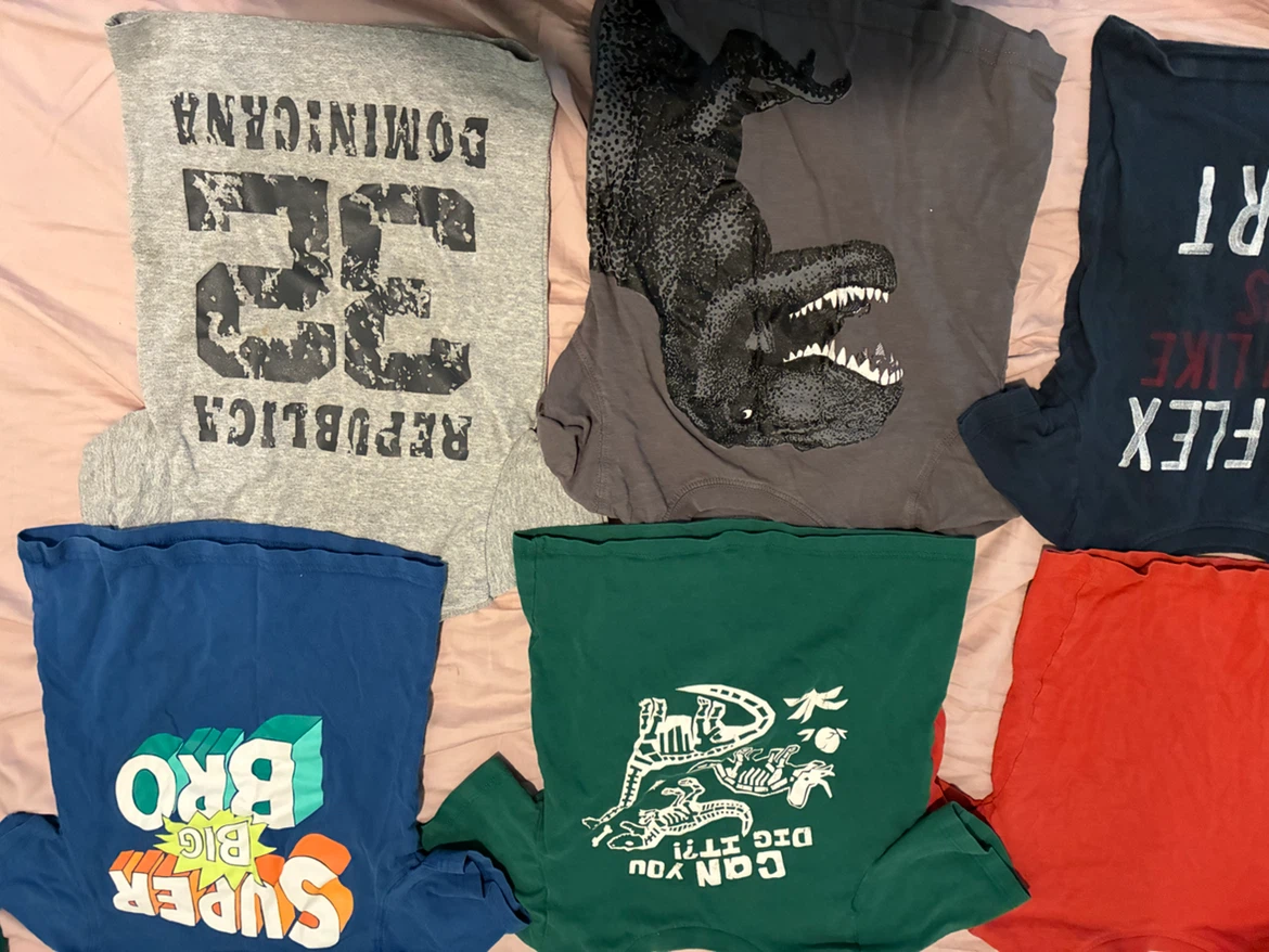 Lot of 7 Boys Graphic T-Shirts - photo 2
