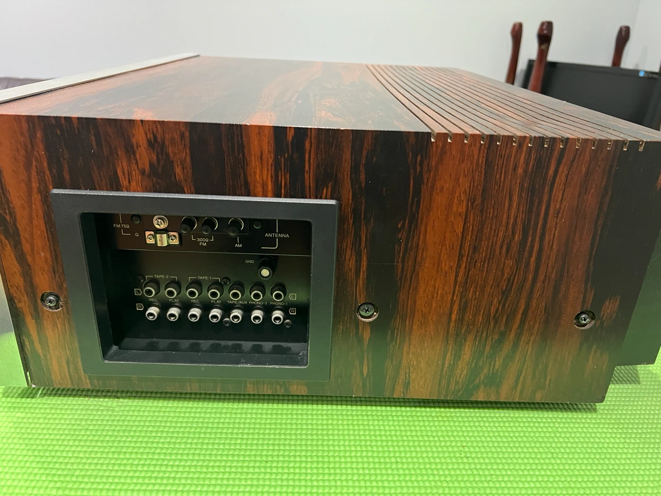 Sansui G-9700 Pure Power DC Stereo Receiver - photo 4