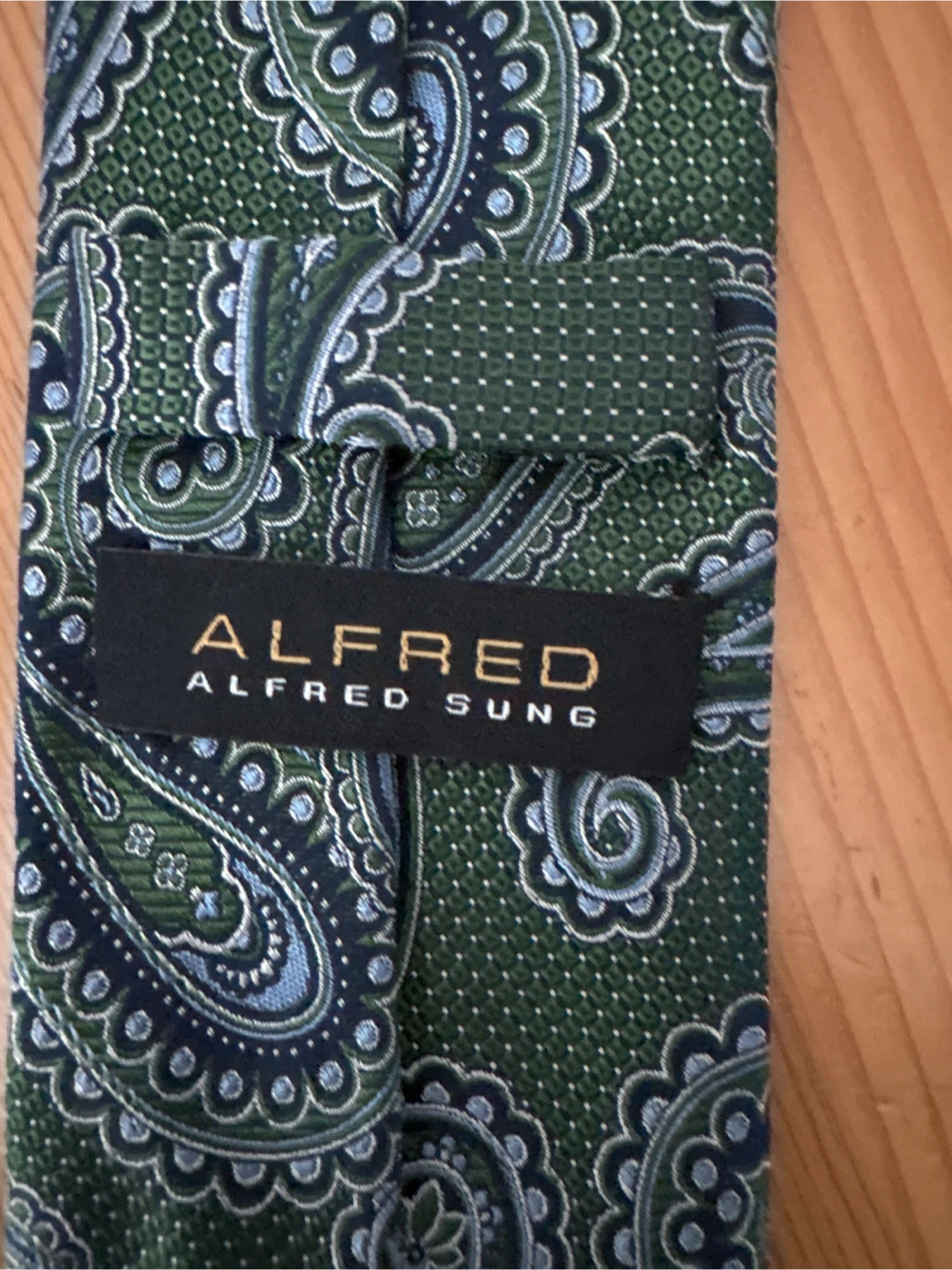 Alfred Sung Green Paisley Necktie - photo 2