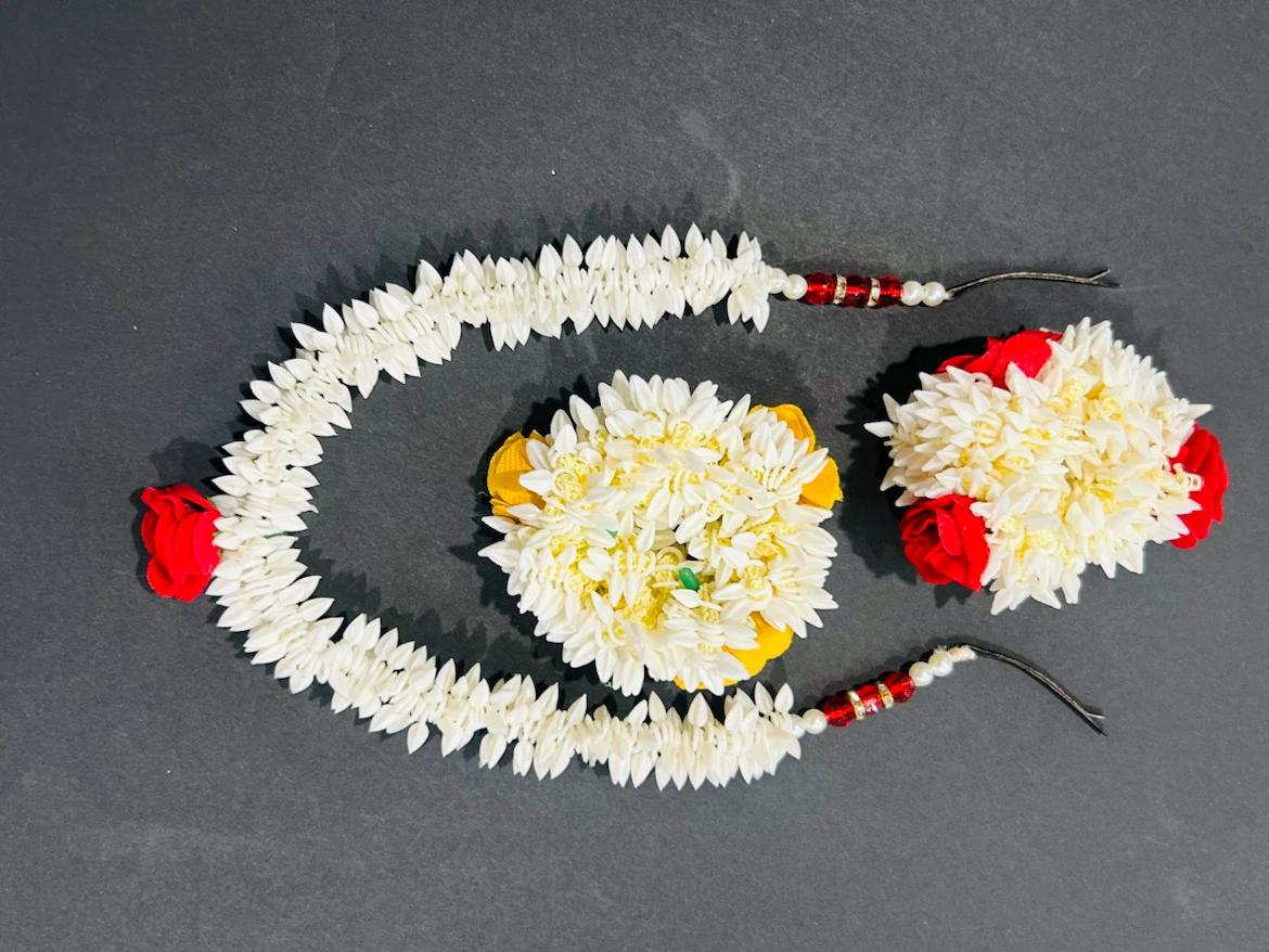 Gajra scrunchies and hairpins