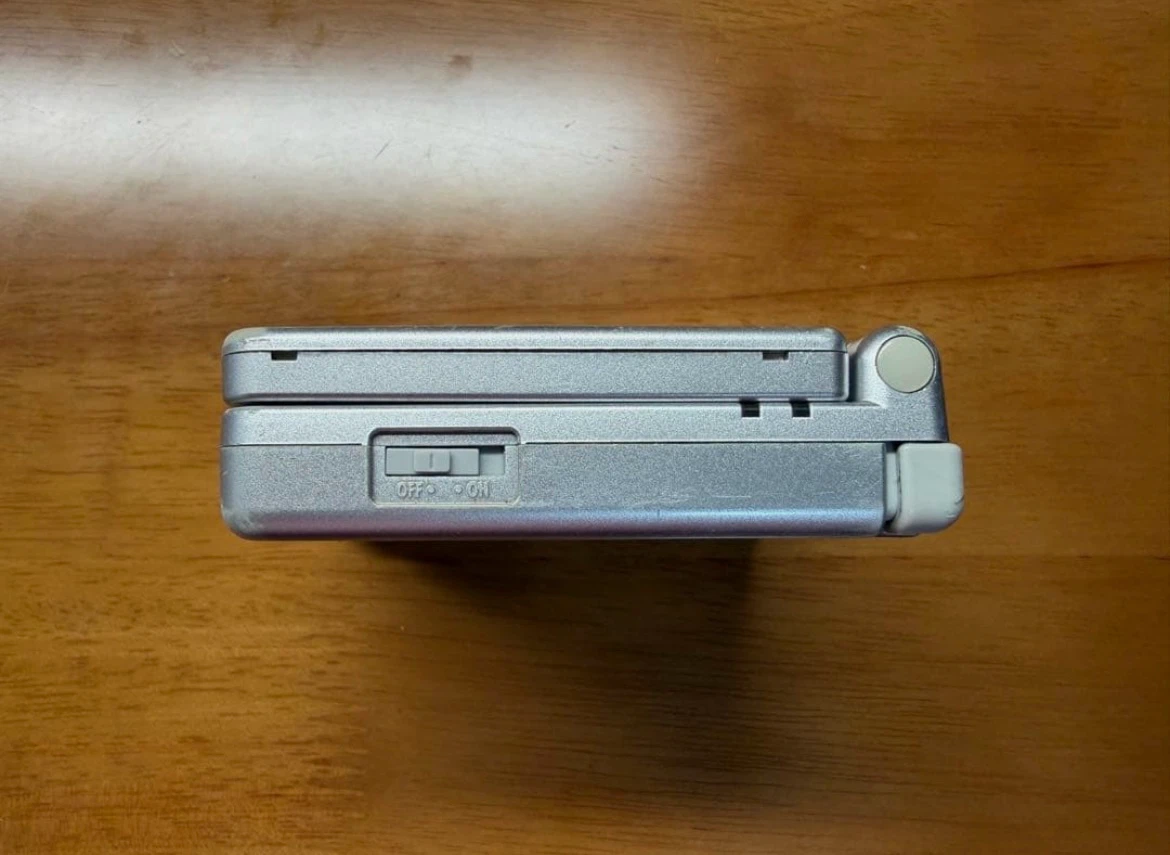 Nintendo Game Boy Advance SP Silver - photo 2