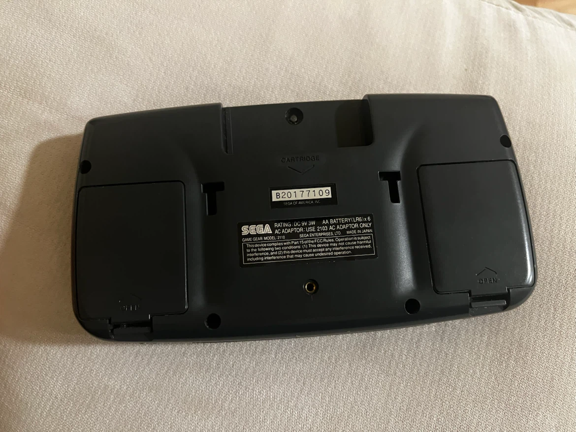 Sega Game Gear Model 2110 Handheld Console - photo 3