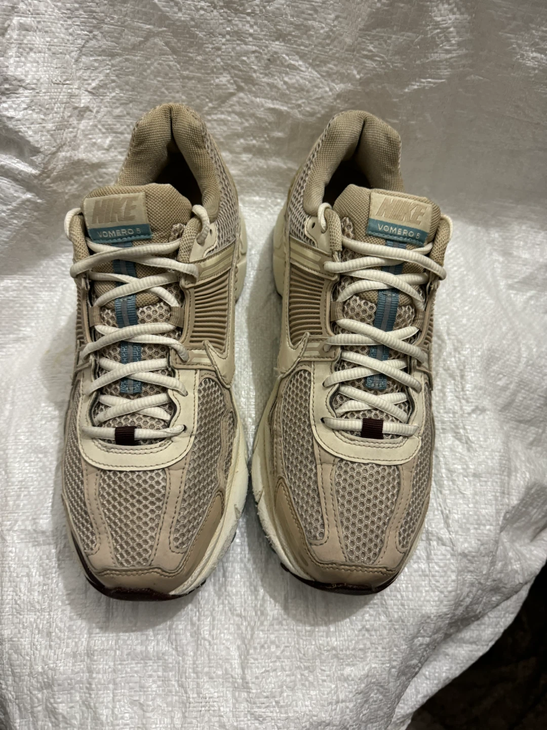 Nike Vomero 5 Shoes