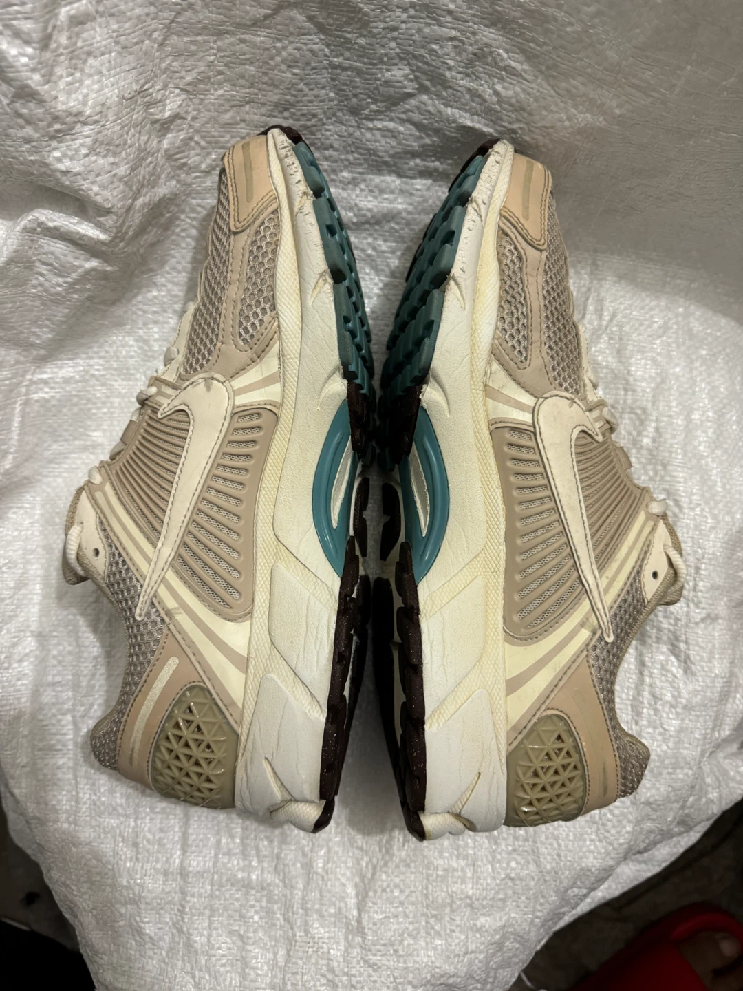 Nike Vomero 5 Shoes - photo 5