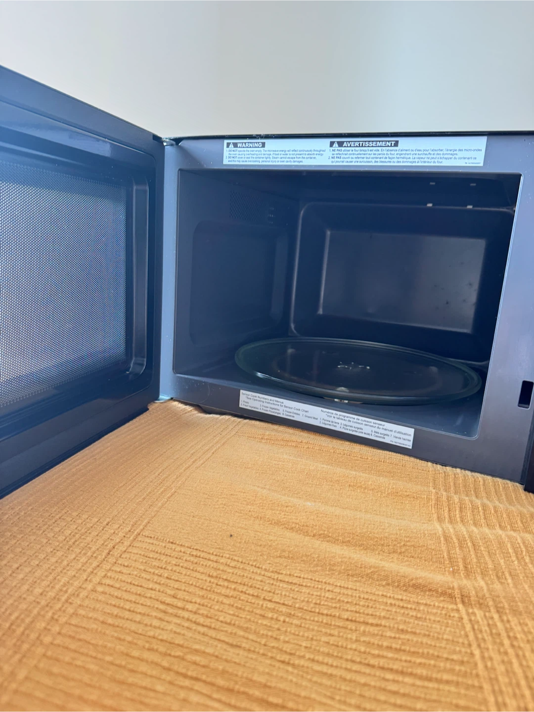 Panasonic Inverter Microwave NN-SC688S - photo 2