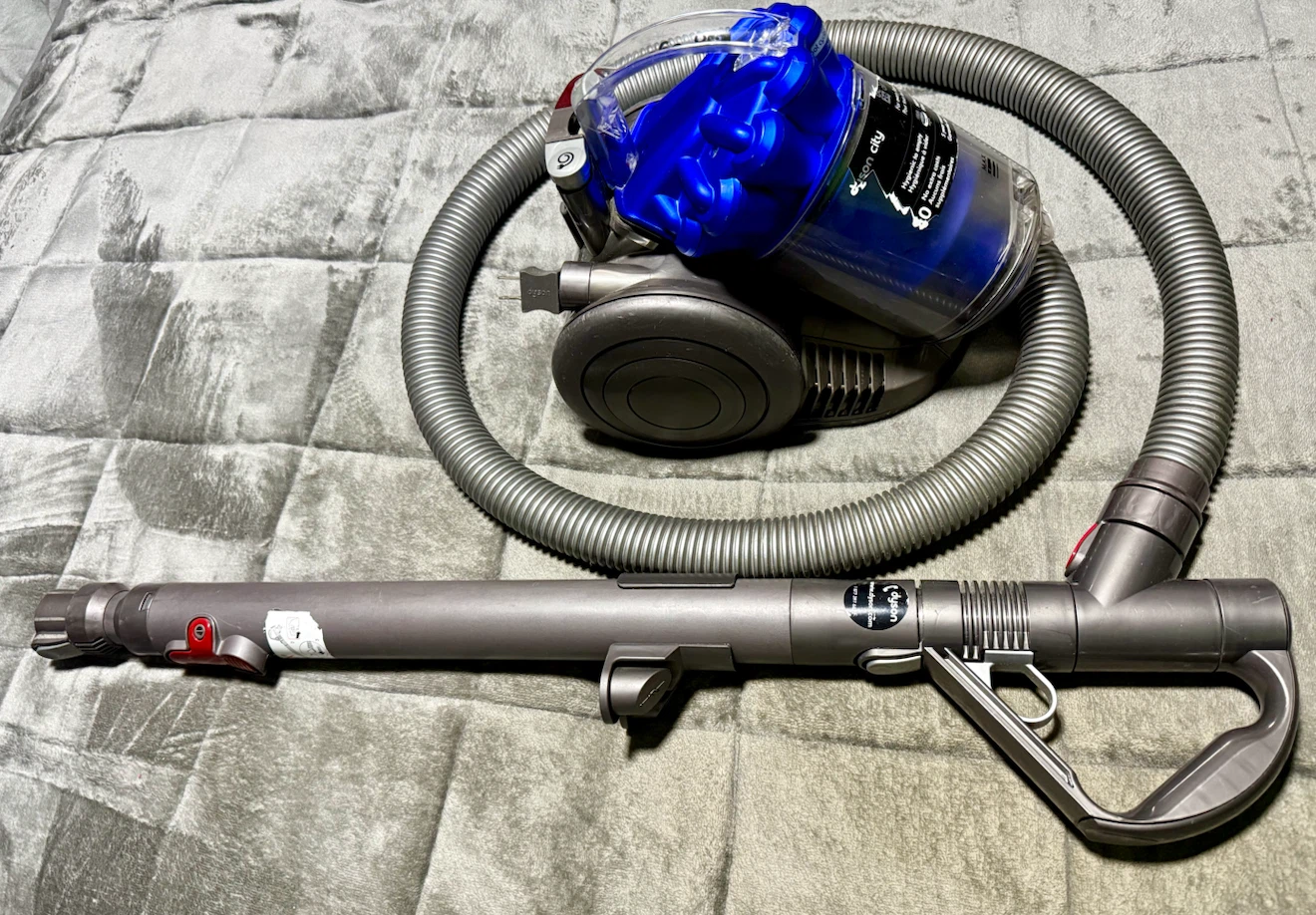 Dyson DC26 City Canister Vacuum - photo 4