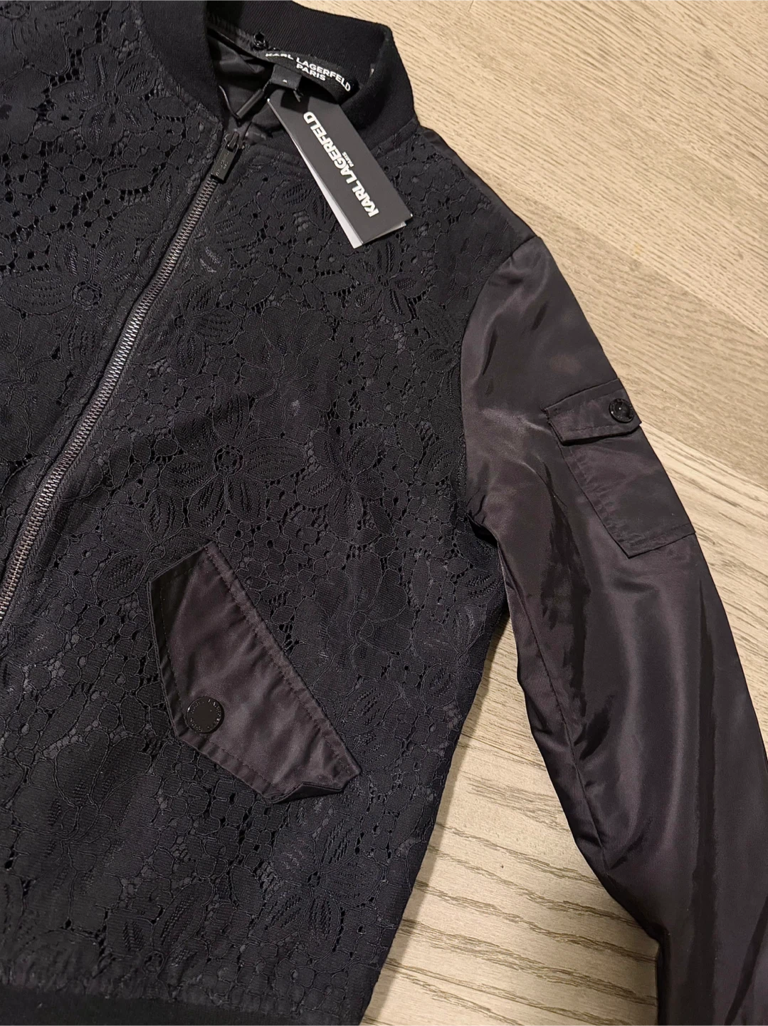 NEW Karl Lagerfeld Women’s Lace Bomber Jacket - M - photo 2
