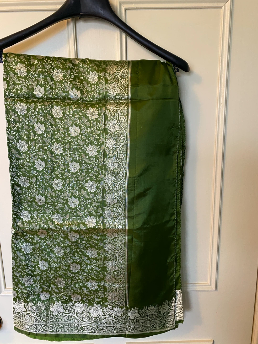 kanjibaram Silk Sari, and other outfits - photo 2