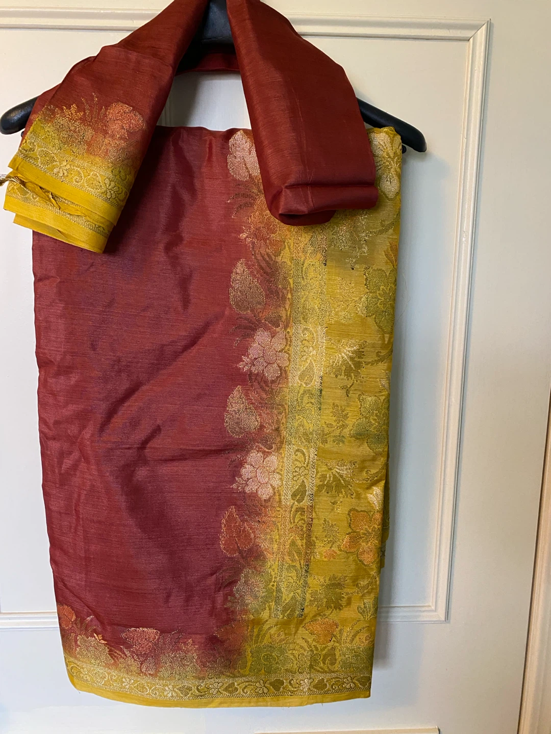 kanjibaram Silk Sari, and other outfits - photo 3