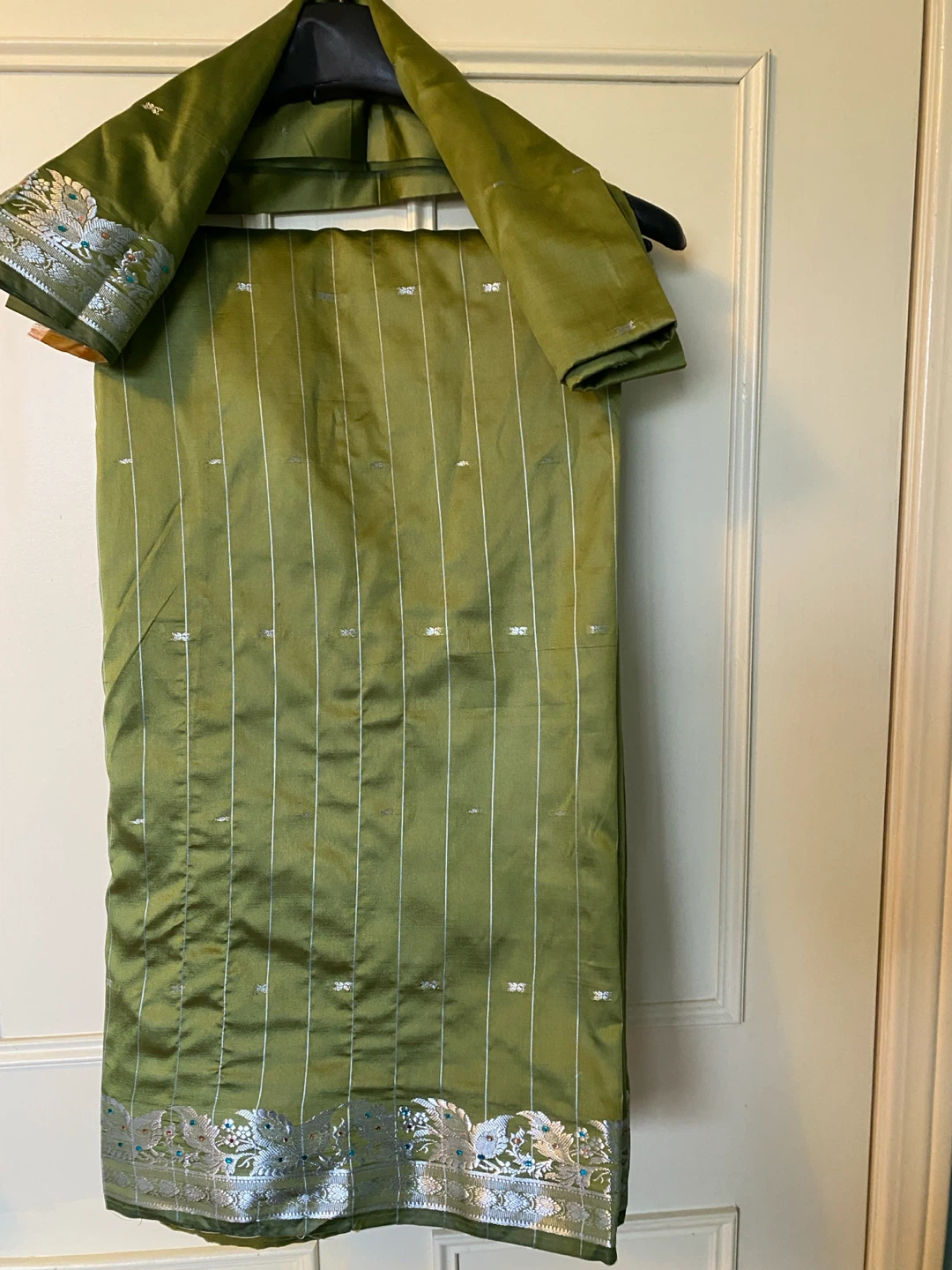 kanjibaram Silk Sari, and other outfits - photo 4