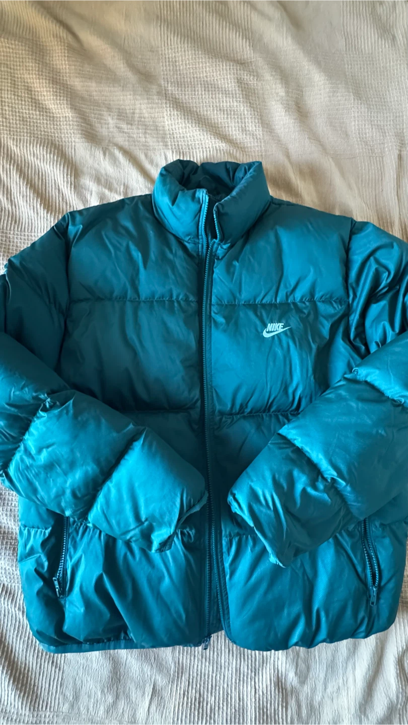 Nike Puffer Jacket Green