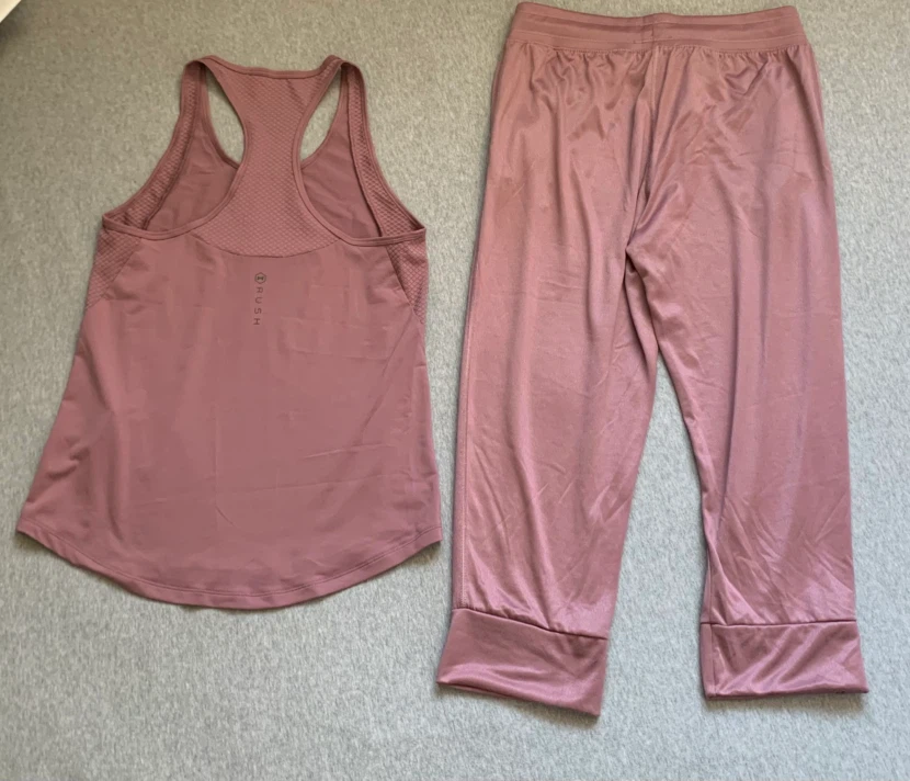 Under Armour Rush Tank and Joggers Set - Ladies Small NOTE STAIN - photo 2