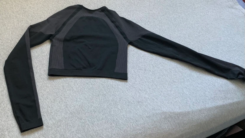 Long Sleeve Crop Top Black - Unsure of Size - photo 2