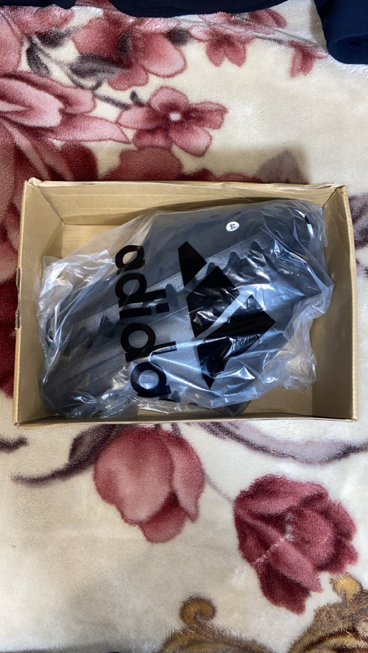 Adidas Yeezy Slides - Black - photo 5