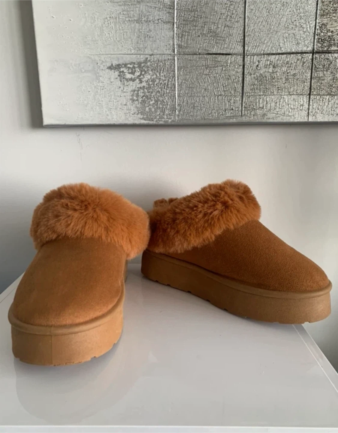 LIKE NEW! UGG-Style Platform Slippers / Ultra-Mini Booties – - photo 3