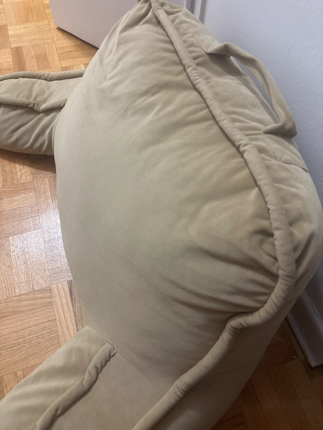 Beige Reading Pillow with Armrests - photo 2