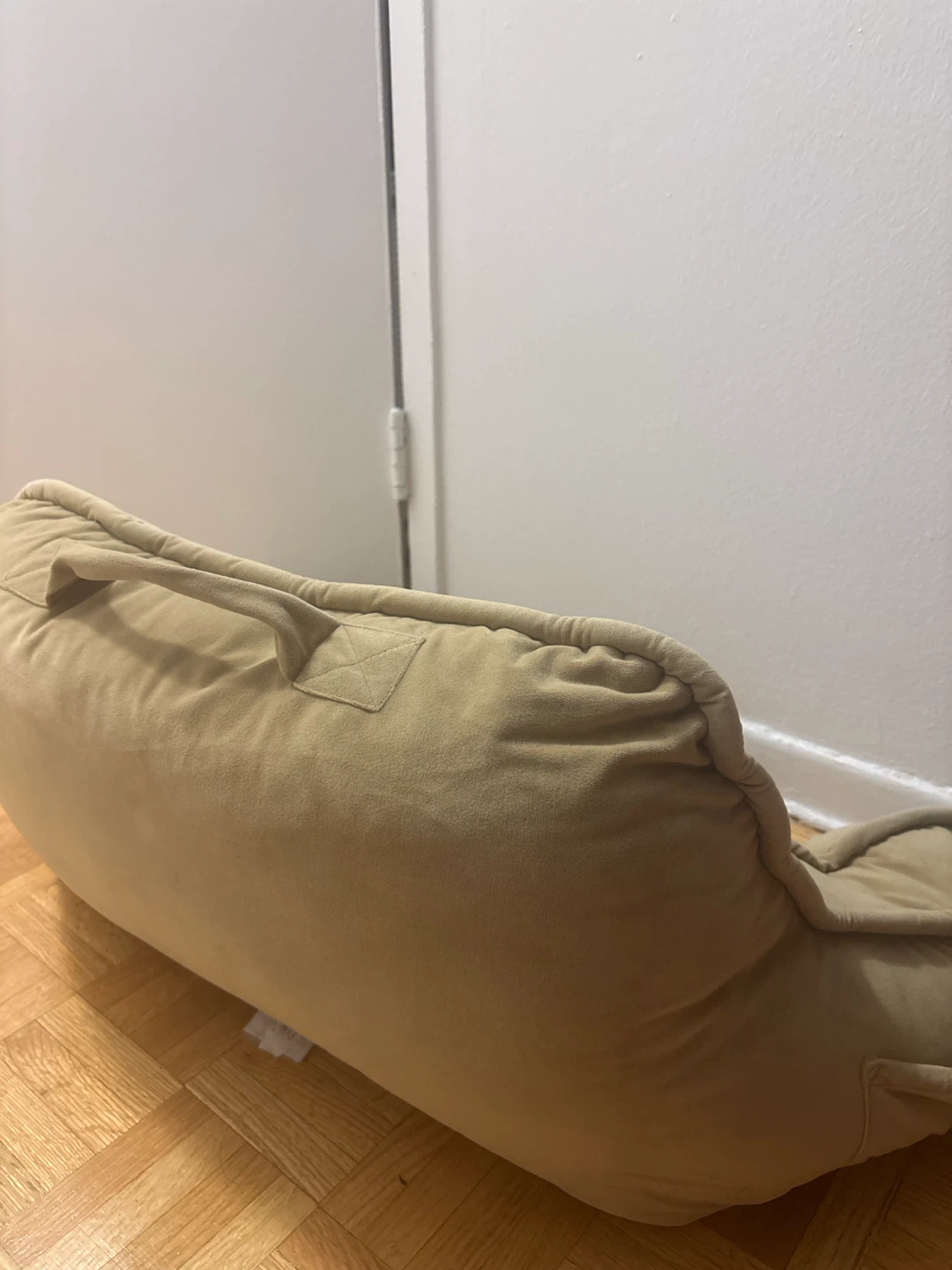 Beige Reading Pillow with Armrests - photo 3