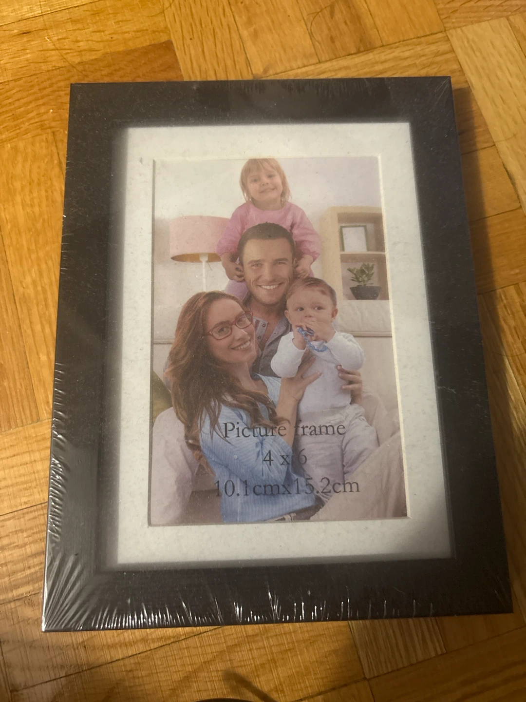 New 4x6 inch black picture frame