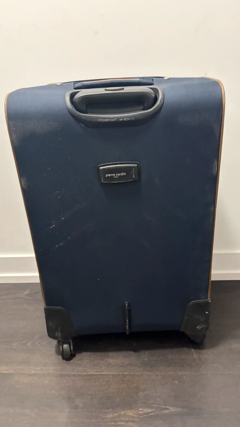 Pierre Cardin navy rolling suitcase - photo 3