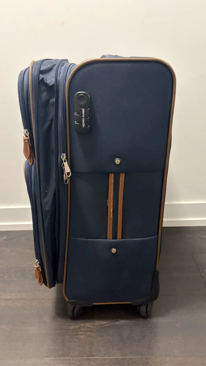 Pierre Cardin navy rolling suitcase - photo 4