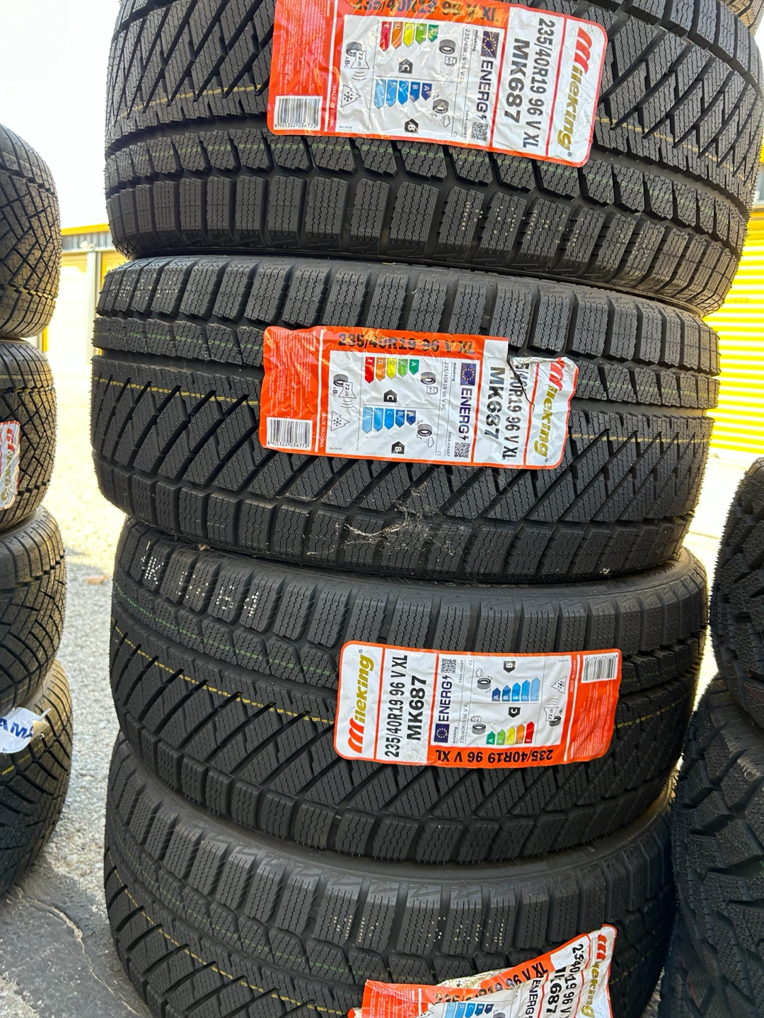 4 Mileking MK687 Tires 235/40R19 - photo 2