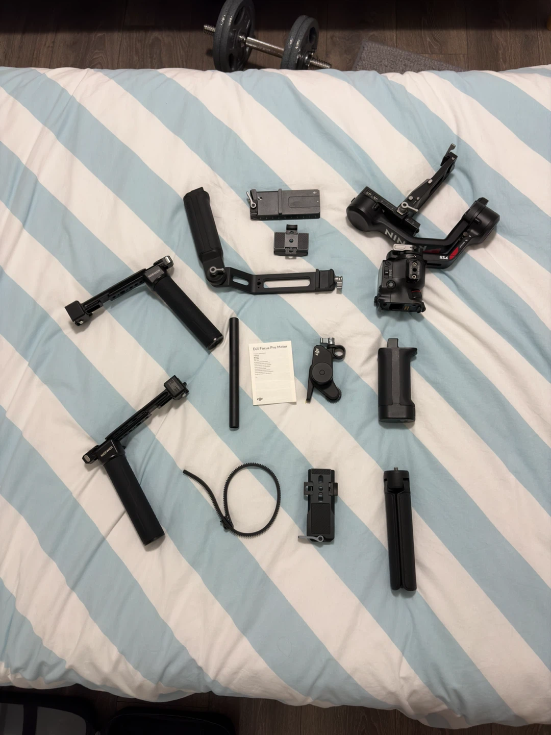 DJI RS4 Combo with FREE Neewer side Handles - photo 2