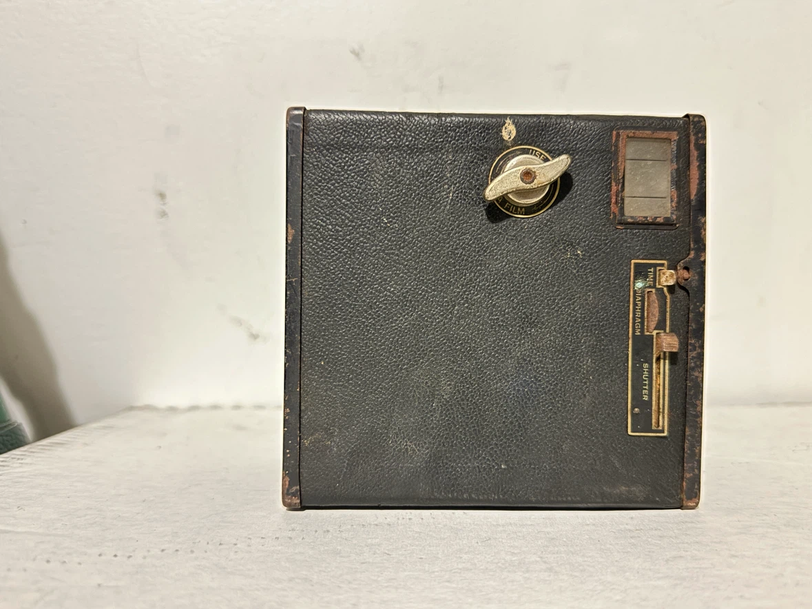 Vintage Agfa Ansco Shur-Shot Regular Box Camera - photo 2