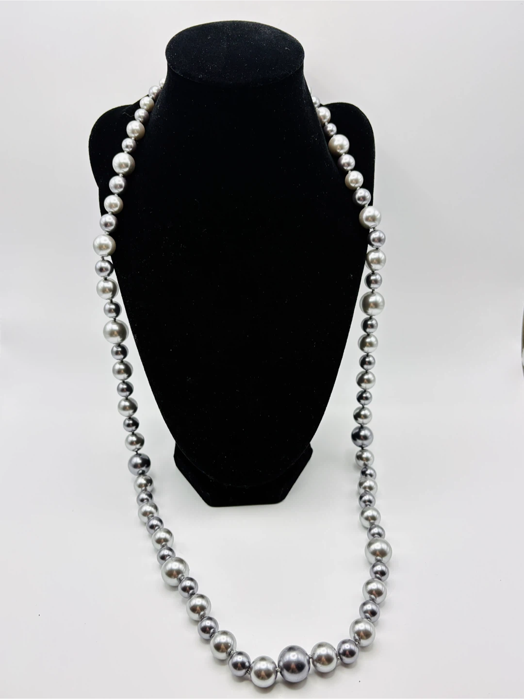 Vintage Long Grey Faux Glass Pearl Necklace - photo 2