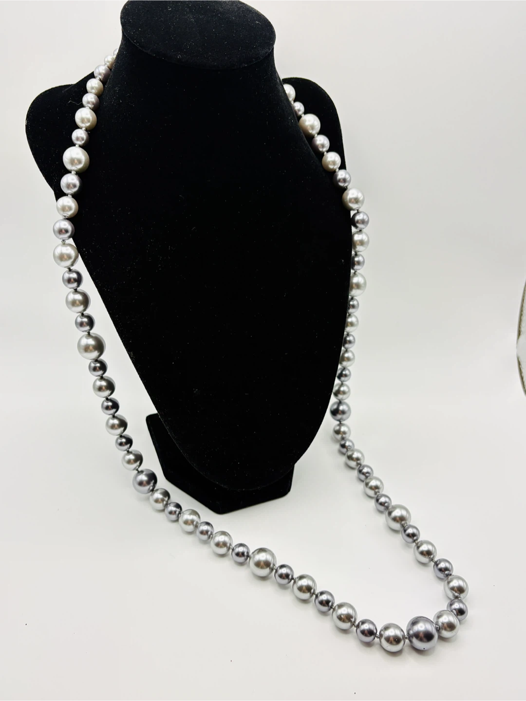 Vintage Long Grey Faux Glass Pearl Necklace - photo 3
