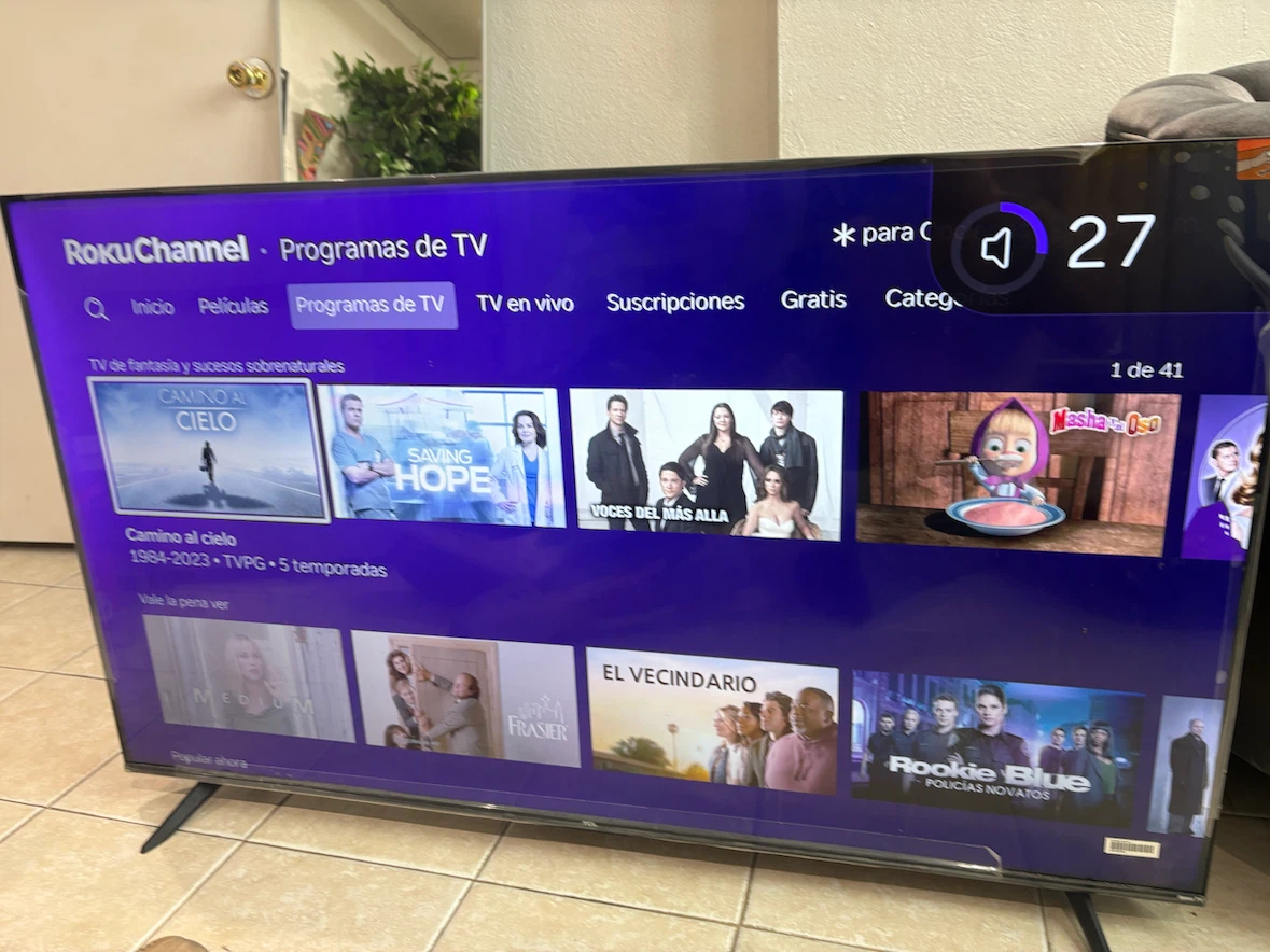TCL Roku Smart TV 55” - photo 2