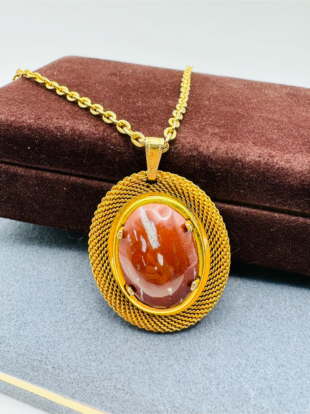 Vintage Oval Red Jasper Pendant Necklace - photo 4