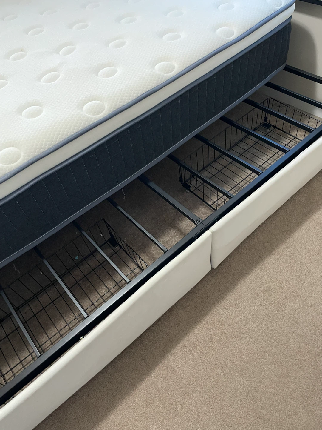 Queen bed frame with mattress - photo 4