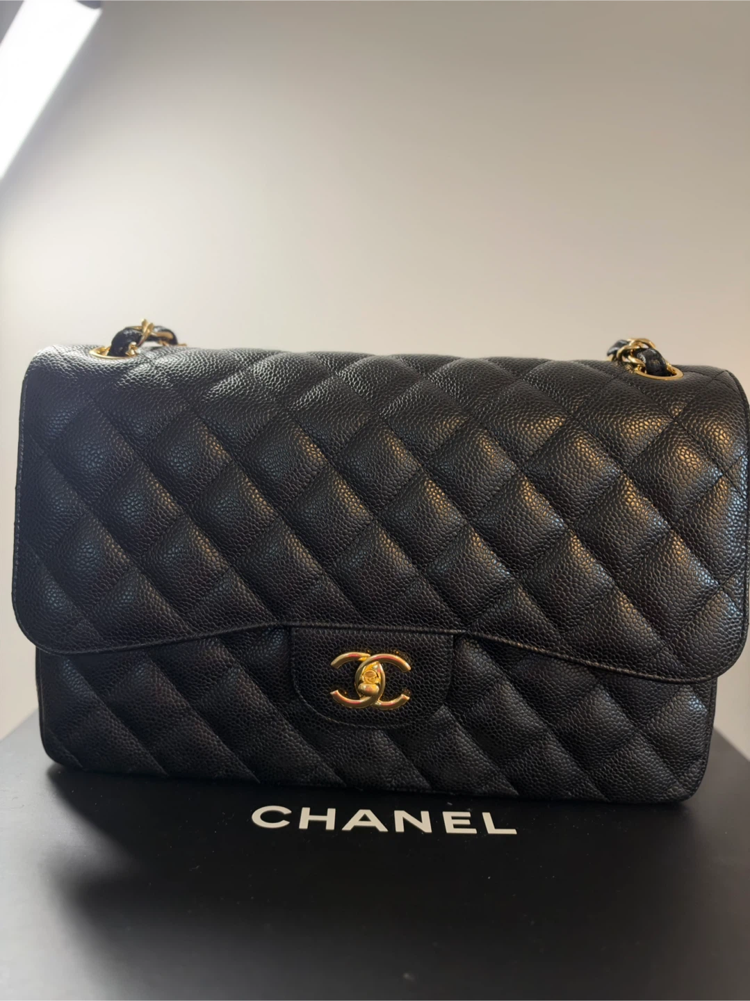 Chanel Classic jumbo