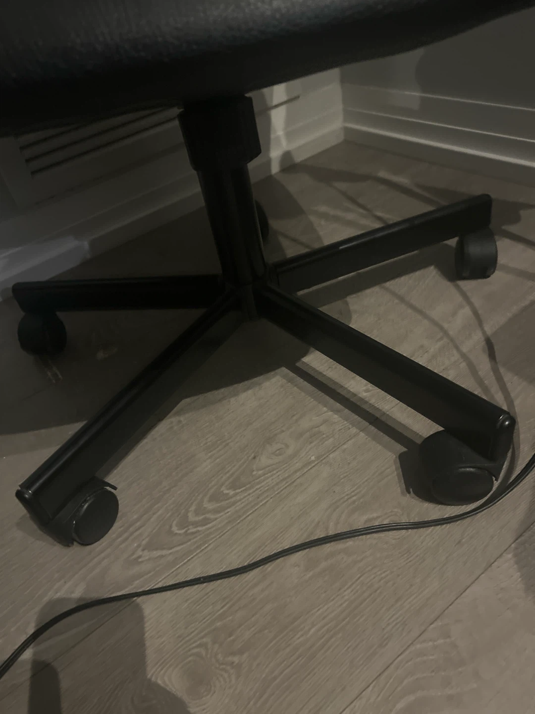 Black Office Chair - photo 3