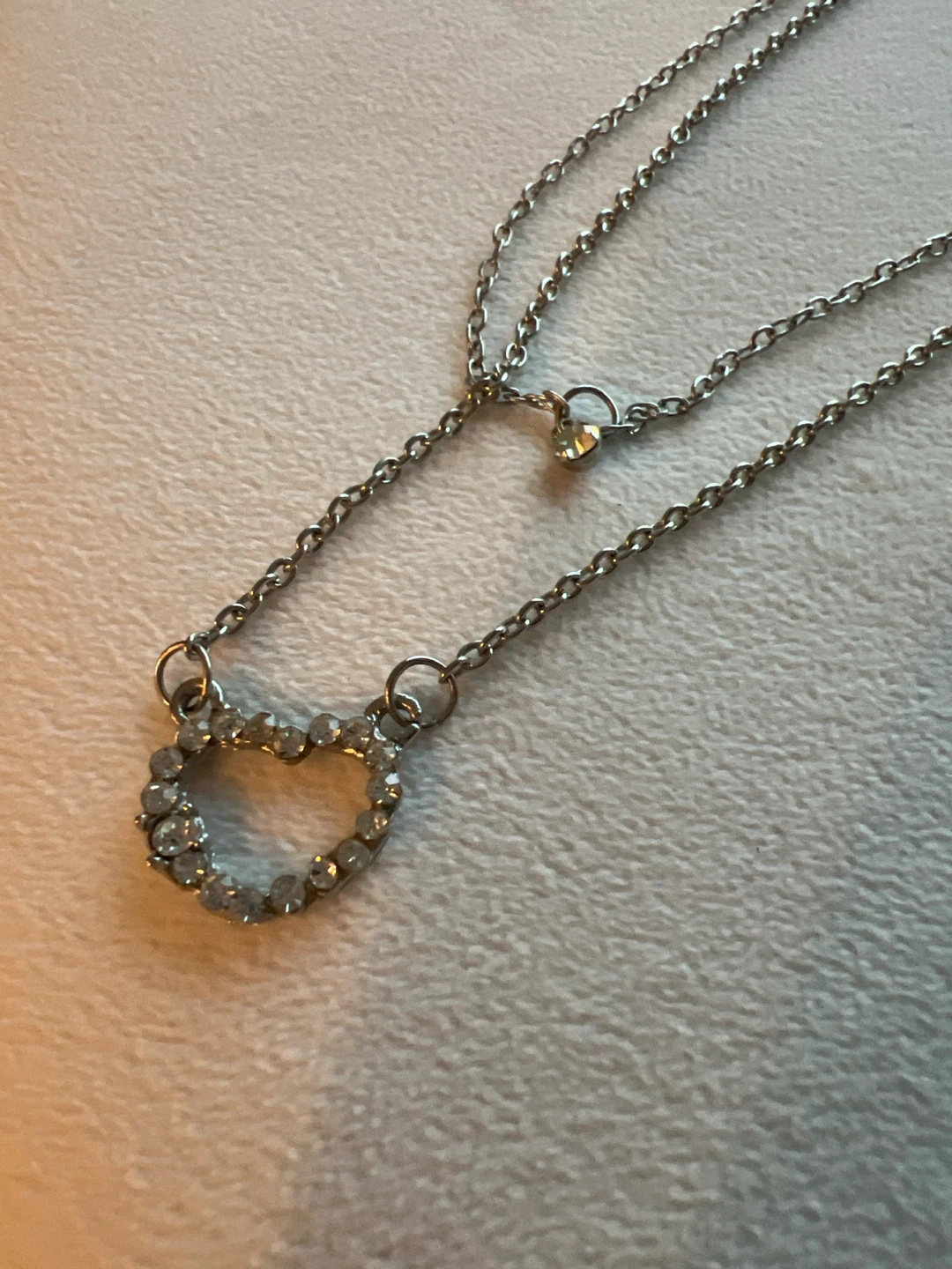 Silver color necklace with heart layered - photo 2