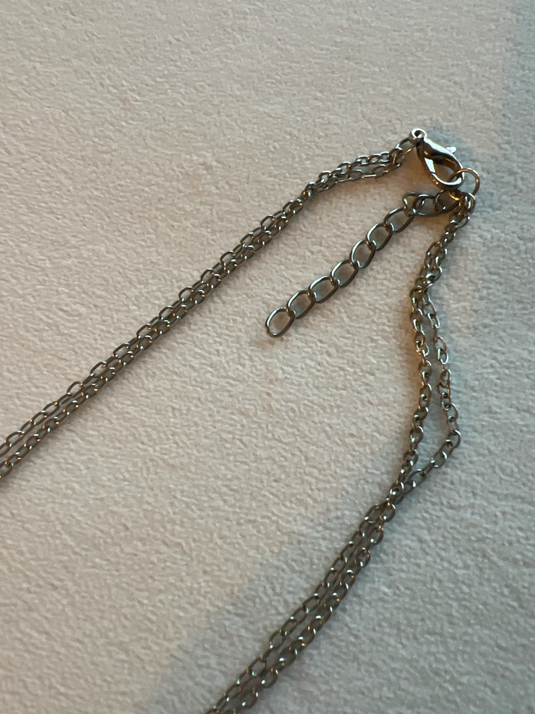 Silver color necklace with heart layered - photo 3