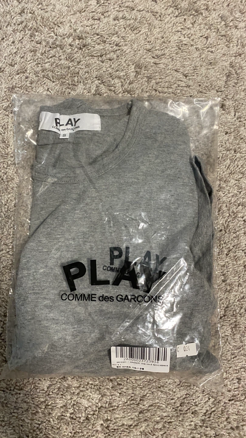 PLAY Comme des Garçons T-shirt - Grey