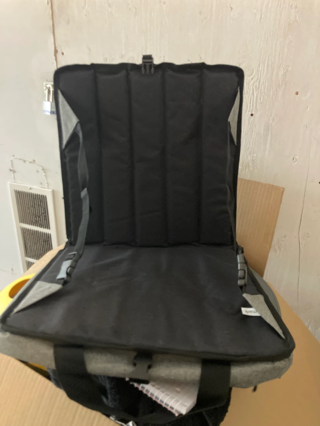 AMSOIL Portable Stadium Seat - photo 3